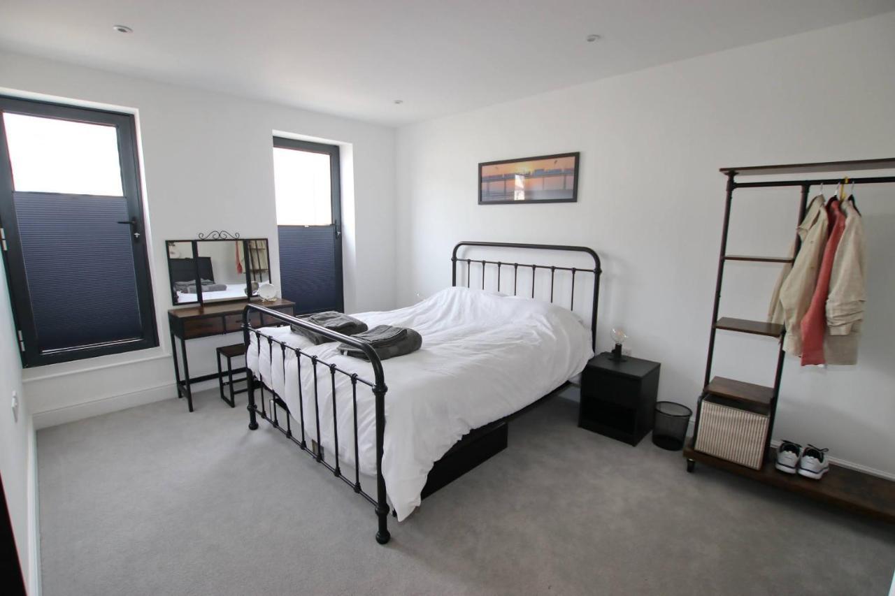 Modern Home For Small Groups By Stones Throw Apartments - Free Parking - Sea View Worthing Exterior photo